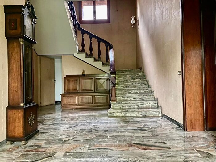 Casa con 8 locali in affitto in Cornuda