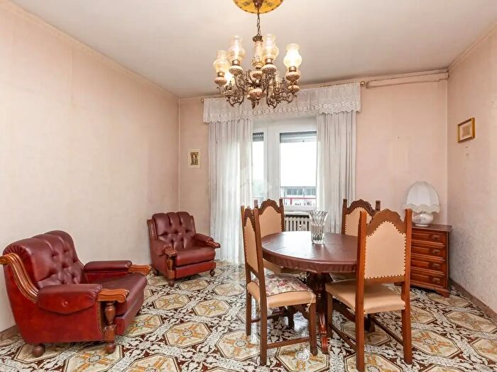 Appartamento con 5 locali in vendita in Corso Giulio Cesare, Torino