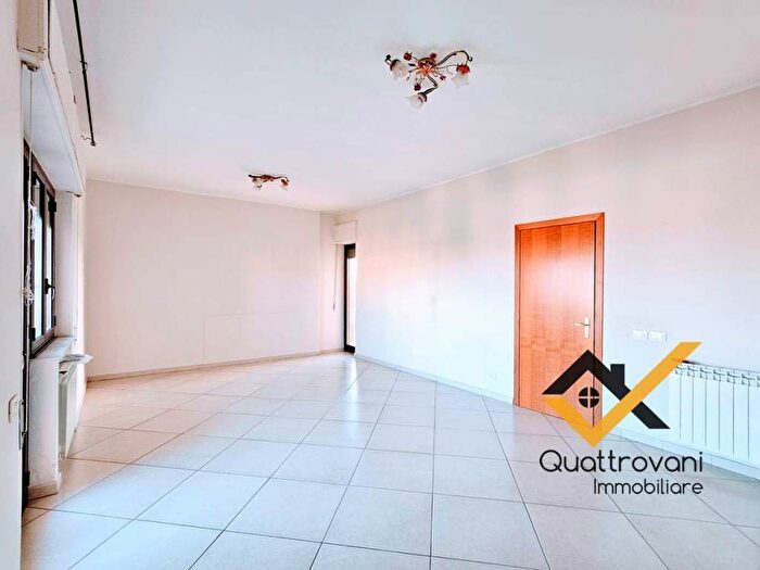 Appartamento con 5 locali in affitto in Via Antonino di Sangiuliano, SantAgata li Battiati