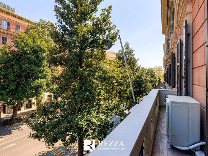 Appartamento con 6 locali in affitto in Via Lazio, Vittorio Veneto, Roma