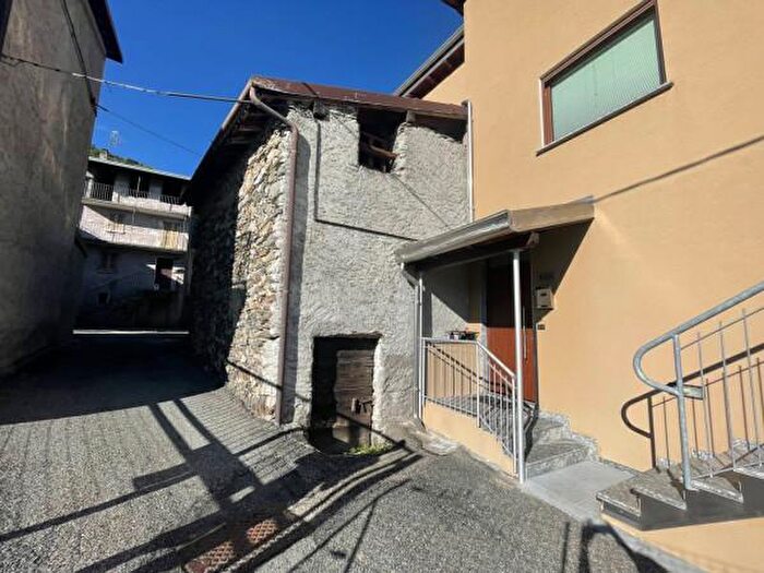 Casa in vendita in Frazione Civo Centro, Civo