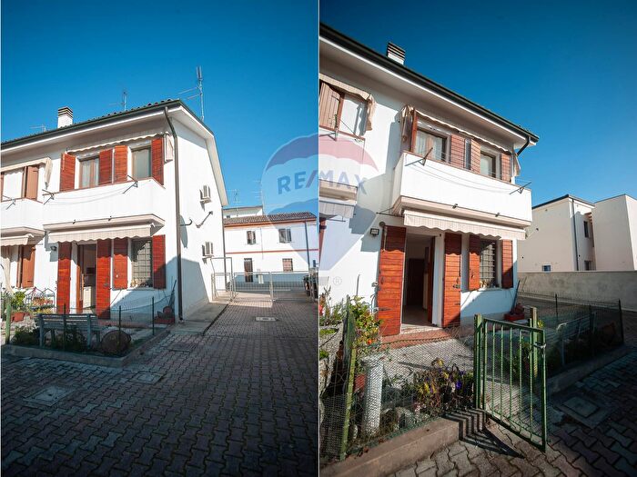 Casa trilocale in vendita in Via Campanati, Copparo