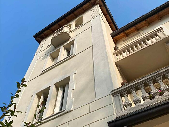 Appartamento trilocale in affitto in Viale Piave, Centro, Mantova