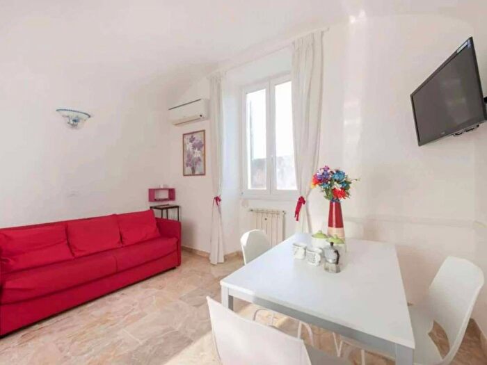 Appartamento trilocale in affitto in Via di Porta Labicana, San Lorenzo, Roma