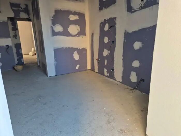 Appartamento trilocale in vendita in Via Reginaldo Giuliani, Firenze