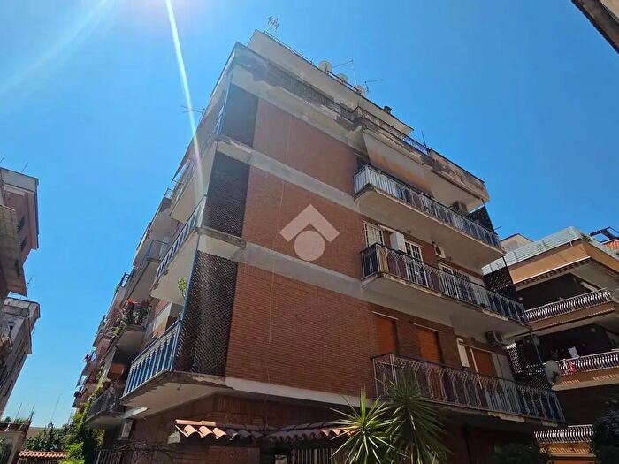 Appartamento bilocale in vendita in Via delle Acacie, Roma