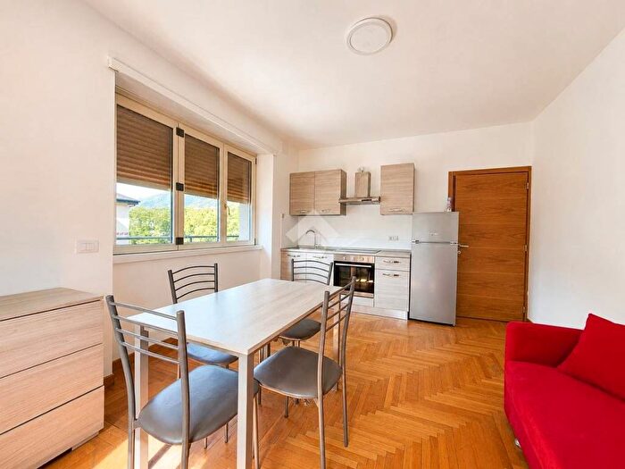Appartamento trilocale in affitto in Via Nazionale, Villa, Villa di Tirano