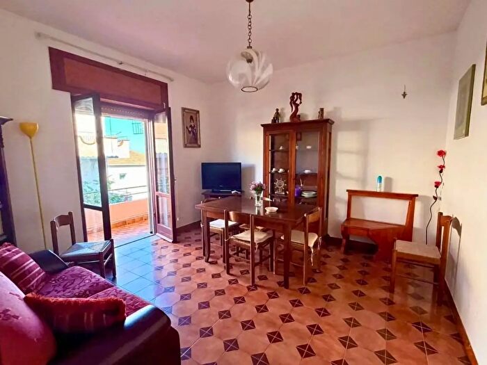 Appartamento quadrilocale in vendita in Via Valle dell'Orco, Grisolia