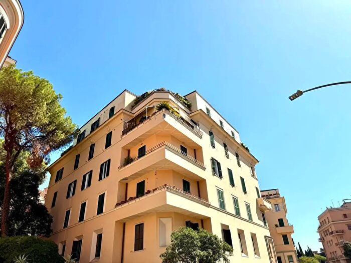 Appartamento quadrilocale in vendita in Via Vittorio Locchi, Roma