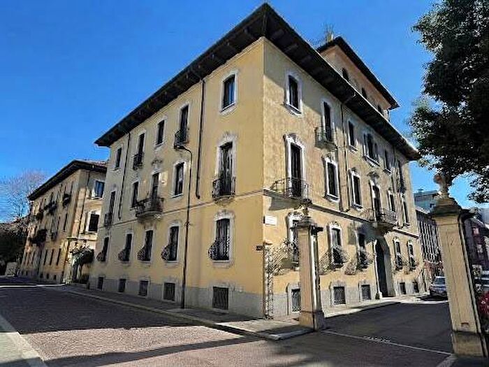 Appartamento trilocale in affitto in Via Giovannino De Grassi, San Vittore, Milano