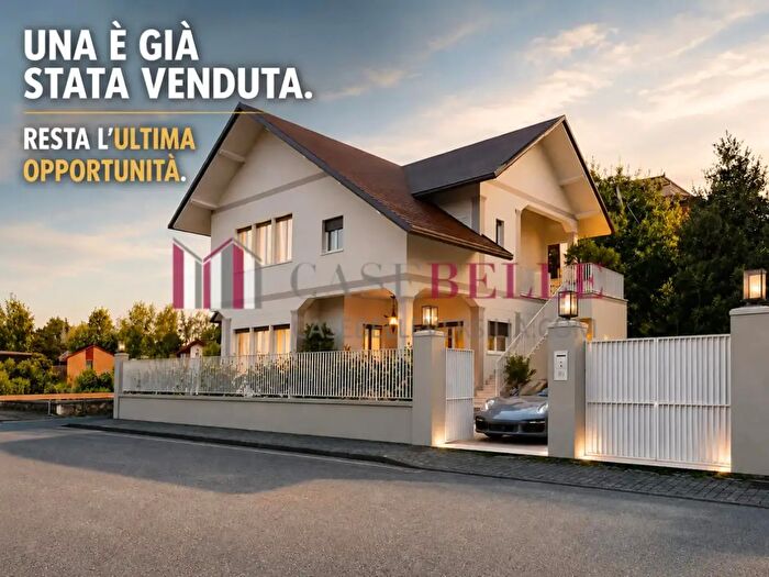 Casa con 5 locali in vendita in Camaiore