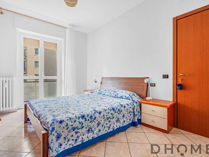 Appartamento bilocale in affitto in Via Lorenteggio Milano MI Italia, Giambellino, Milano