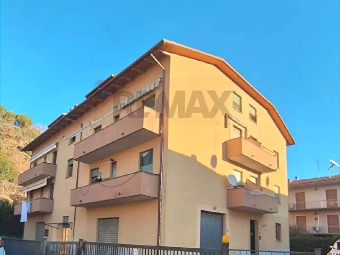 Appartamento con 7 locali in vendita in Via Masaccio, Capolona