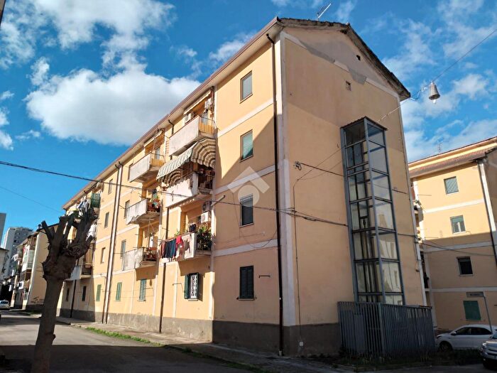 Appartamento trilocale in vendita in Via Kroton, Cosenza