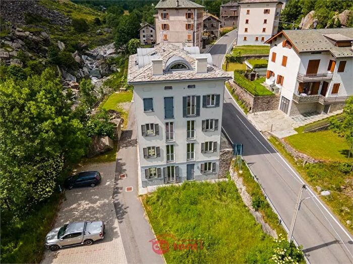 Case in Vendita e in Affitto - 2