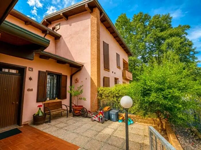 Casa quadrilocale in vendita in Via Dante Freddi, Reggio Emilia