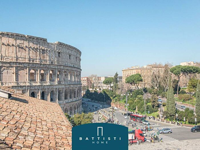 Casa trilocale in affitto in Piazza del Colosseo, Colosseo Fori Imperiali, Roma