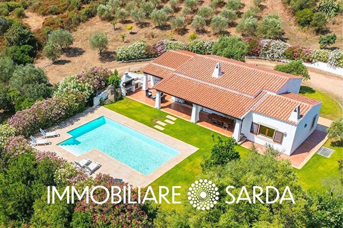 Casa con 8 locali in vendita in Località Surrau, Arzachena