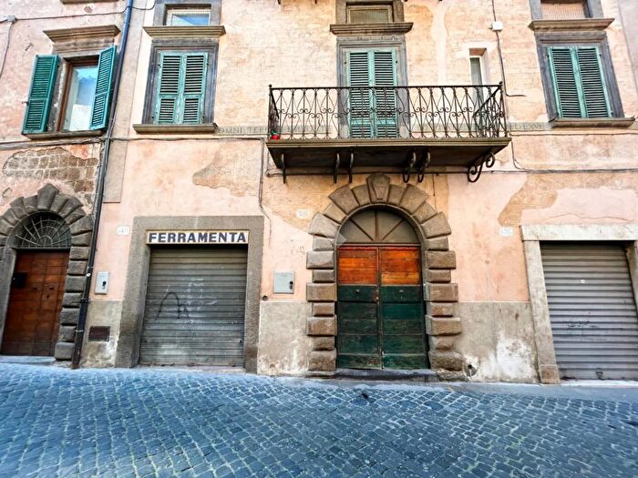 Appartamento trilocale in vendita in Via Cassia Interna, Vetralla