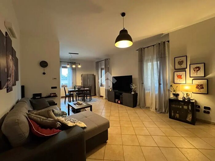 Appartamento quadrilocale in vendita in Via Emilia Ovest, Modena