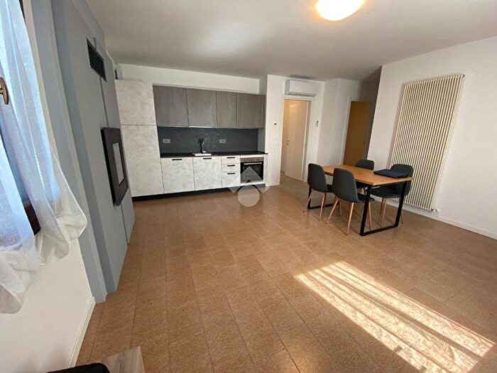 Appartamento bilocale in affitto in Centro, Castello di Godego