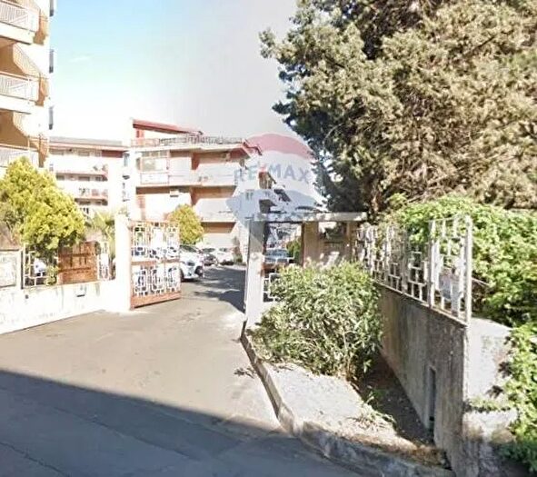 Appartamento bilocale in vendita in Via Gramsci, Gravina Di Catania
