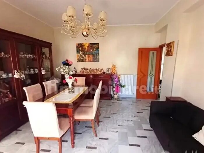 Appartamento trilocale in vendita in Viale Emilia, Catanzaro