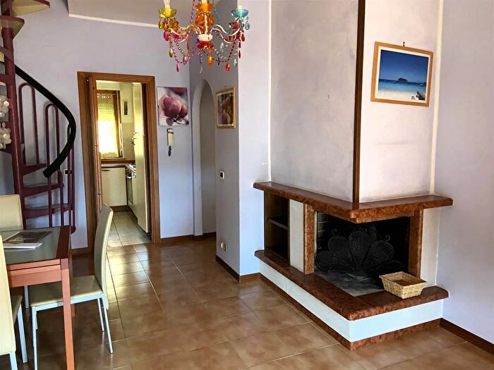 Appartamento con 6 locali in vendita in Vetralla