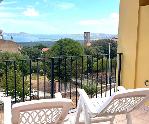 Appartamento quadrilocale in vendita in Via della Fonte, Santa Teresa Gallura