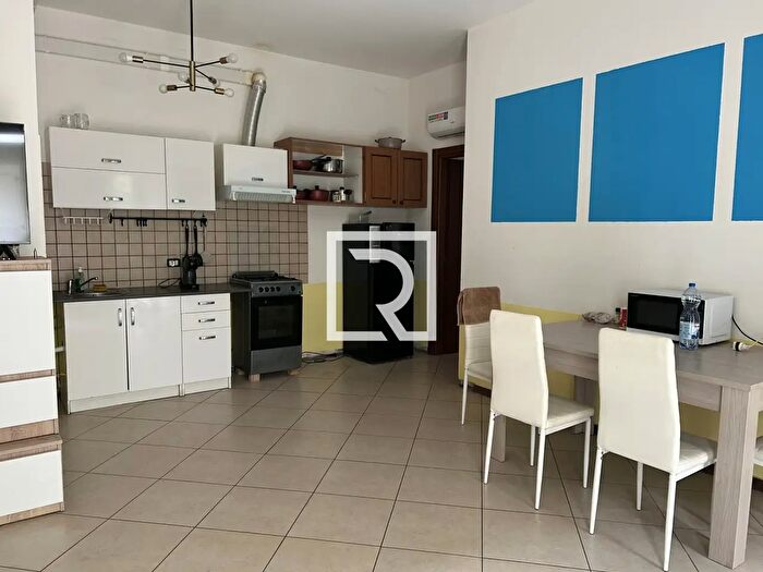 Appartamento trilocale in vendita in Via G Garibaldi a, Russi