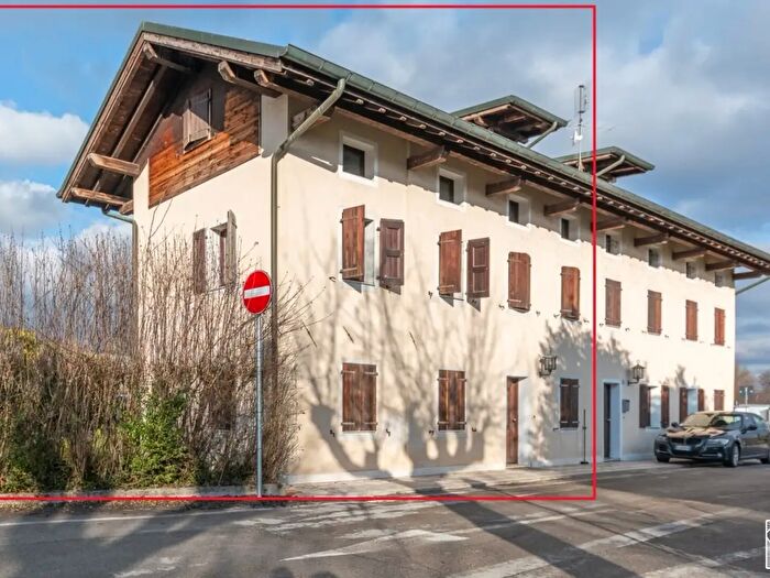 Casa con 6 locali in vendita in Piazzale della Stazione, Santa Giustina