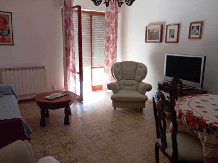Appartamento quadrilocale in affitto in Centro, Carrara