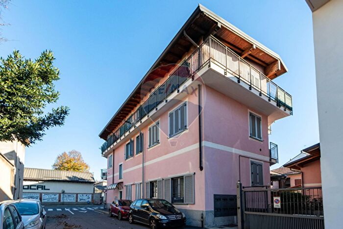 Case in Vendita e in Affitto - 2