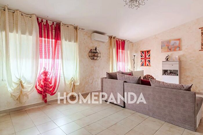 Appartamento con 9 locali in vendita in Via Moncada, Motta SantAnastasia