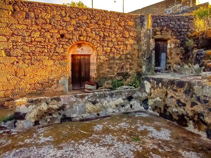 Appartamento con 5 locali in vendita in Bonsulton, Pantelleria