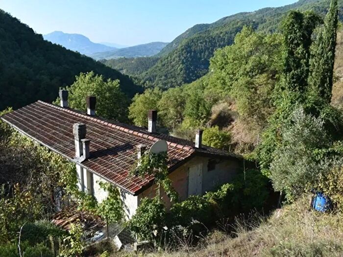 Casa con 5 locali in vendita in Località Borre, Vergato
