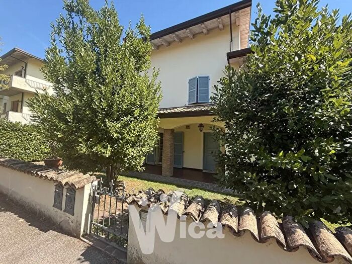 Casa con 5 locali in vendita in Via Ceccaroni, Cesena