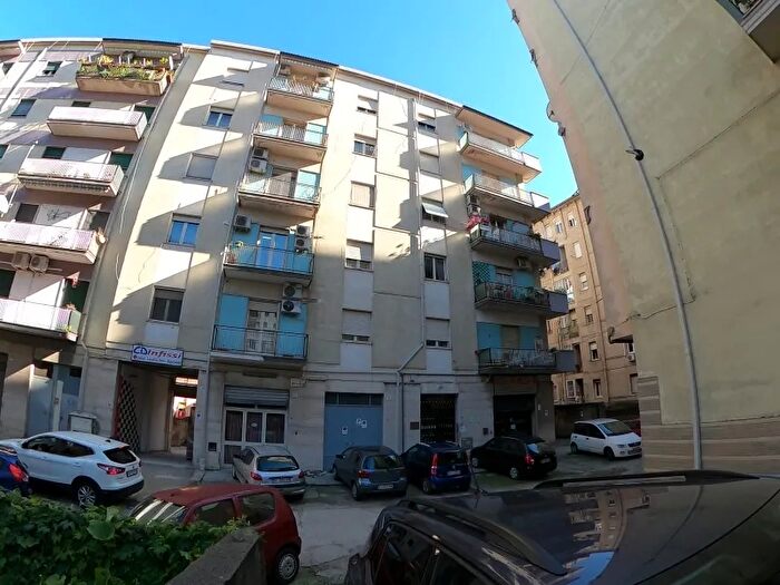 Appartamento trilocale in vendita in Viale della Repubblica, Cosenza