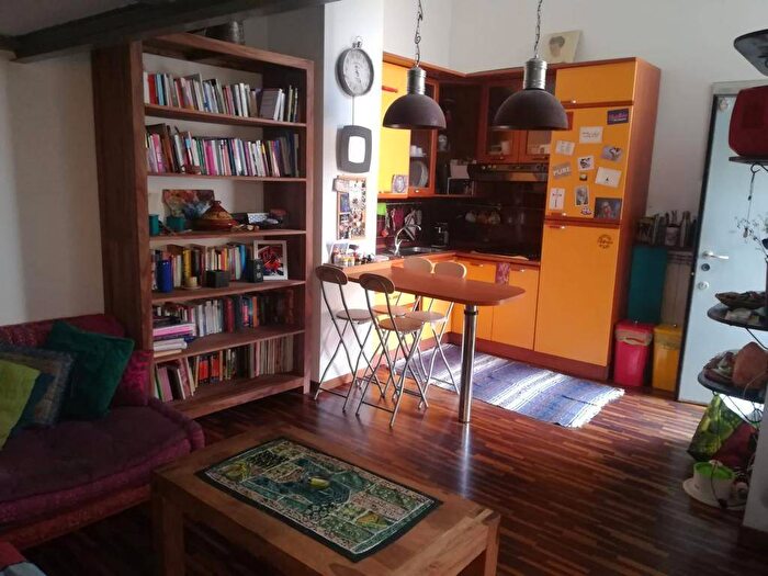 Appartamento trilocale in affitto in Via Carlo Imbonati, Dergano, Milano