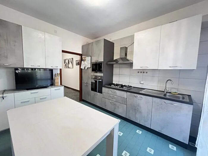 Appartamento con 5 locali in vendita in Via Franzela, Padova