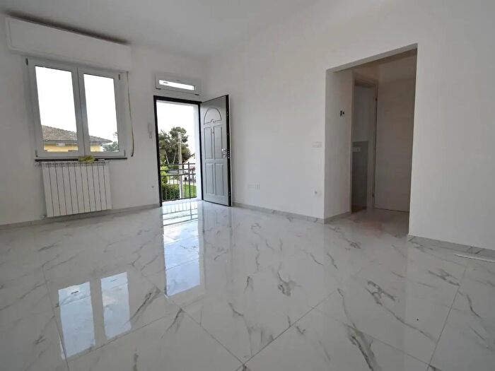 Appartamento trilocale in vendita in San Giuliano Terme