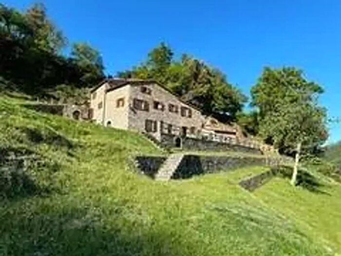 Casa con 16 locali in vendita in Localitãnbsp Monti Melana, Levanto