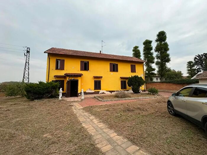 Casa con 7 locali in vendita in Corso Garibaldi, Mortara