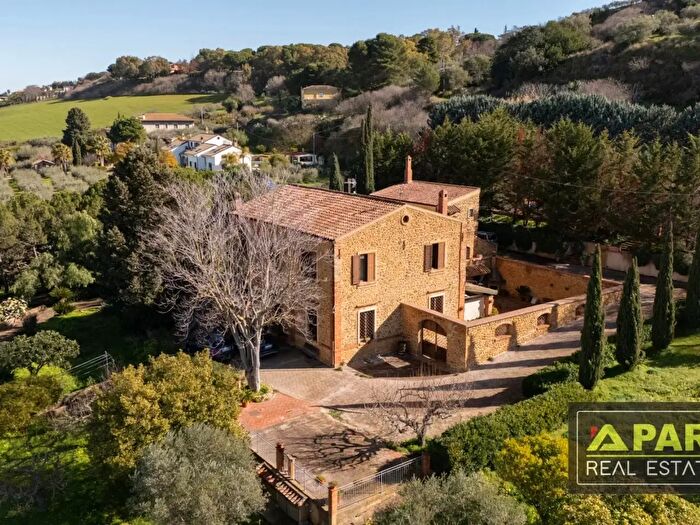 Casa con 10 locali in vendita in Canicatti