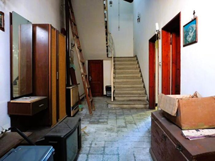 Casa con 6 locali in vendita in Via Livornese, Empoli