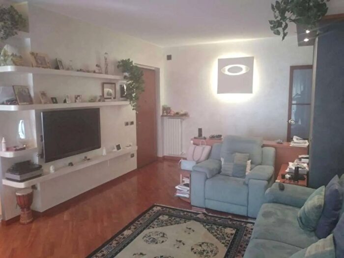 Appartamento quadrilocale in vendita in Via Dossetti San Donato Milanese, San Donato Milanese