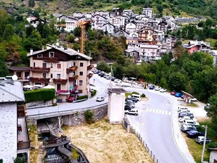 Appartamento quadrilocale in vendita in Chiesa In Valmalenco