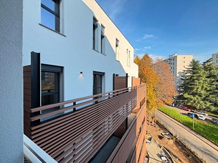 Appartamento trilocale in vendita in Via Costantino Baroni, Milano