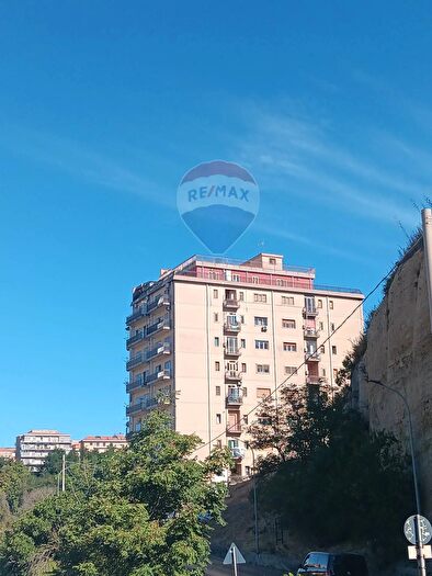 Appartamento con 7 locali in vendita in Via Libertà, Enna