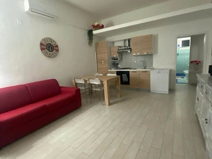 Appartamento bilocale in affitto in Via Bettino Ricasoli, Pietrasanta